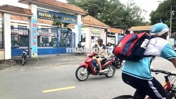 Bán Nhà Lầu Trệt Có: 2pn Bên Trường Học Đông Hoà - Dĩ An