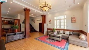Cho thuê biệt thự mặt tiền Nguyễn Văn Hưởng, Phường Thảo Điền, Quận 2