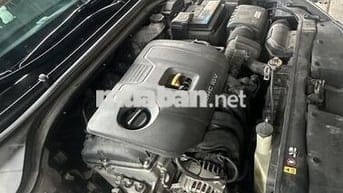 Hyundai Elantra AD số tự động 4 chỗ màu trắng
