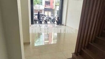 GIÁ 4XTR/THÁNG - VÕ VĂN TẦNG Q3 - 4 TẦNG - CẦU THANG CUỐI NHÀ