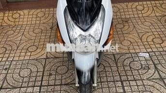 click 2008 còn đẹp...chỉ đi chợ...