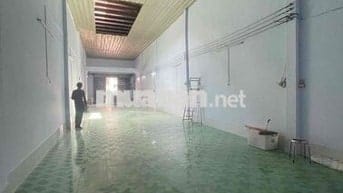 Cho thuê nhà 5x36 trống suốt MT Võ Thành Trang