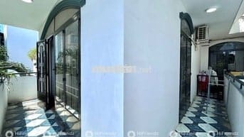 CĂN HỘ 1 PHÒNG NGỦ TÁCH BẾP - 2 BAN CÔNG - RỘNG RÃI - SÁT QUẬN 5