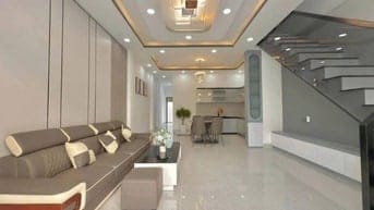 GẤP! BÁN NHÀ 2 TẦNG NGAY ĐƯỜNG HOÀ HƯNG, PHƯỜNG 13, QUẬN 10 HXH 