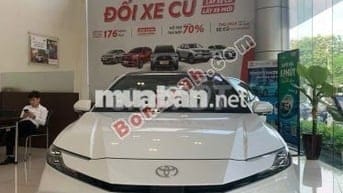 Toyota Camry 2.5 HEV Mid 2025