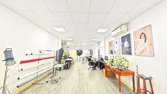 Cho thuê văn phòng Vũ Tông Phan 115m2 15tr trần cao thoáng view kính