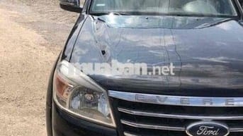 Ford Everest 2010 2.5L 4x4 MT - 190000 km