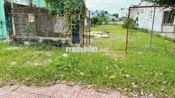Cần ra đi lô đất mặt tiền đường lớn ngay trung tâm
