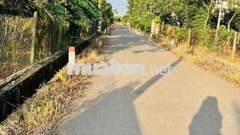 Đất thổ cư mặt tiền đường nhựa (20m x 69m)