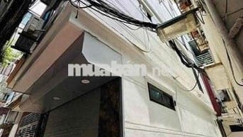 Hiếm ! Bán Nhà trung tâm Đống Đa,Lô góc ngõ nông gần ph