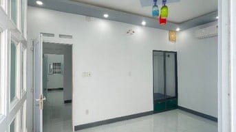   Đường 5m ô tô thành Mỹ, tan bình đúc DT 4.9x10.5 đúc 2 tấm 6.65ty