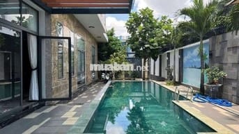 Biệt thự khủng 952m2 2 tầng ( 17m x 60m) Hồ bơi. Sân Vườn Lê Thị Riêng