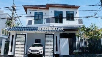 BIỆT THỰ MÁI NHẬT NGANG 10M ĐẸP, full nội thất, Đặng Thúc Vịnh Hóc Môn