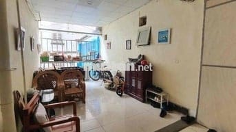 Bán tập thể Phạm Văn Đồng, 140m2, 4n, 3vs. Giá 4.4 tỷ