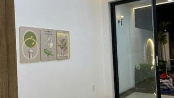 Biệt thự sân vườn 123m2 - 3pn - xe hơi - sát MT 