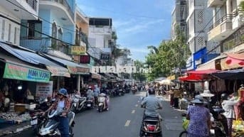 Mặt bằng mặt tiền chợ Phạm Văn Bạch (5x18m)-kinh doanh tự do 27 triệu