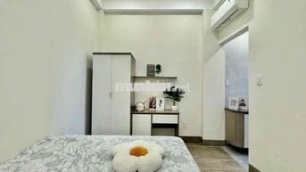 Trống căn STUDIO NGAY mặt tiền đường KHÁNH HỘI CÁCH Quận 1 800m