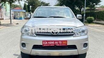 Toyota Fortuner 2010 2.7V 4x4 AT -