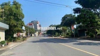 CHÍNH CHỦ TÔI CẦN BÁN NHÀ MỚI XÂY SẴN Ở,ĐƯỜNG THÔNG Ô TÔ