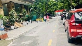 Cho thuê Vp, MBKD nhà phố Phọ Tháp, DT 150m2 x 1 tầng, mặt tiền 8m