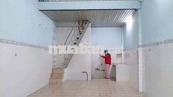 Nhà 4 triệu.hướng tây.1 phòng ngủ trên gác