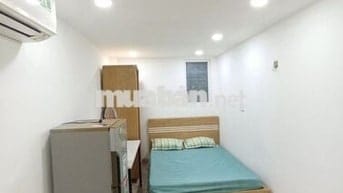 Căn hộ dịch vụ 18m, Nguyễn Cửu Vân, giá: 4,2 triệu