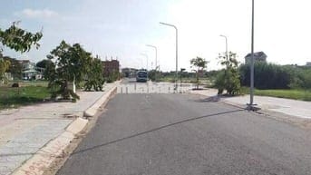 900 triệu ( còn Tl ) Thổ cư 123m2 - TT. Cần Đước - Sổ riêng - MT 7m