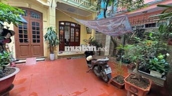 BÁN NHANH BIỆT THỰ SÂN VƯỜN HỒ TÂY - DT 80M - 10M RA Ô TÔ