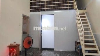 Nhà 1trệt 1lửng có 2PN, 2Wc 1máy lạnh Mới Tinh HBP 8triệu