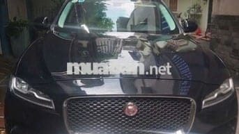 Jaguar F-Pace 2019 màu đen, nội thất da