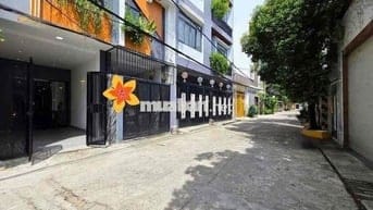 BÁN NHÀ KIỆT Ô TÔ NGUYỄN CÔNG TRỨ