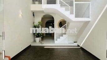 BÁN NHÀ 2 LẦU 
- SỔ HỒNG, HOÀN CÔNG
- ĐƯỜNG B19, KDC HƯNG PHÚ