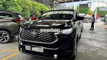 Toyota Innova Cross 2.0 2025 Xe hãng bán