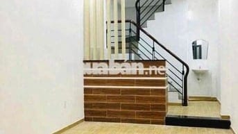 Cho thuê nhà nguyên căn Đường Nguyễn Tri phương Quận 10