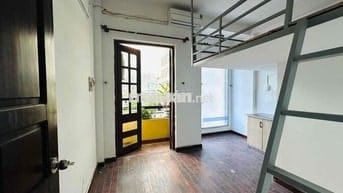 CĂN HỘ GIÁ CỰC RẺ BAN CÔNG RIÊNG - CỬA SỔ LỚN NGAY TRỊNH ĐÌNH TRỌNG