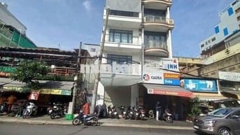 CHO THUÊ NHÀ NGUYÊN CĂN MẶT TIỀN ĐƯỜNG QUẬN 10