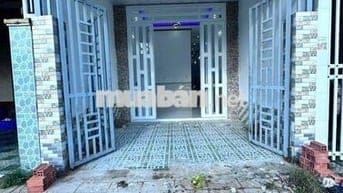 Bán nhanh căn nhà ngộp–sổ riêng, dân cư đông,tại Thị trấn Củ Chi800tr
