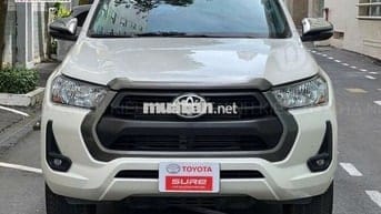 Toyota Hilux 2.4 AT 4x2 2021 Trắng