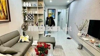 Hơn 2 tỷ nhà phố Phạm ngọc Thạch 55m2 ccmn 2 ngủ - Toà nhà thang máy .