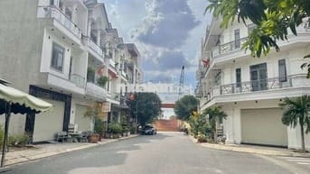 Bán nhà tặng đất. Tại khu nhà ở Ăn Phú,Thụân An.
