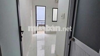 Phòng Mới. Ban Công - Full Nội Thấot. Gác Cao. Ngã 4 Ng Oanh-P.Văn Trị
