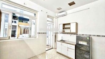 CĂN HỘ BAN CÔNG, FULl NỘI THẤT GẦN CẦU CHÀ VÀ