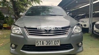 Toyota Innova 2012 G - AT