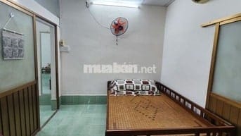 Nhà hẻm cấp 4 - 1 phòng ngủ - 40m2, đường Phan Xích Long, Phú Nhuận