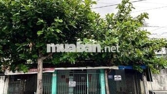 Cần bán dãy nhà trọ 400m2 đường Phước Toàn, Bến Lức, Long An