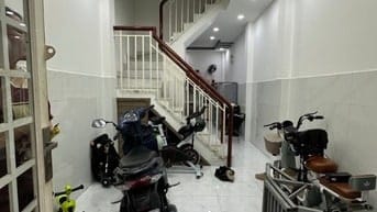 Cần bán gấp nhà quận5.  Để đi định cư nướcx ngoài 