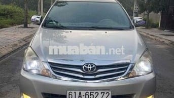 Toyota Innova 2010 G - 200000 km