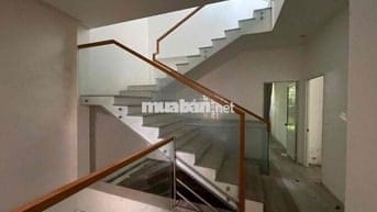 ✅ Cho thuê nhà 3 tầng ngay sau nhà MT Ba Đình - Hải Châu