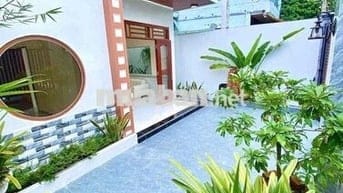 QUÁ RẺ CHO 1 CĂN BIỆT THỰ MINI ĐƯỜNG XE HƠI THÔNG NGAY CHỢ HÓC MÔN