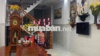 nhà 4x18m 3 tầng 3pn 4wc, có sẵn 3 máy lạnh, hẻm 6m thông